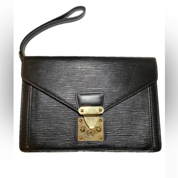Louis Vuitton Handbags - LOUIS VUITTON😍 Epi Pochette Sellier Dragonne Clutch Black